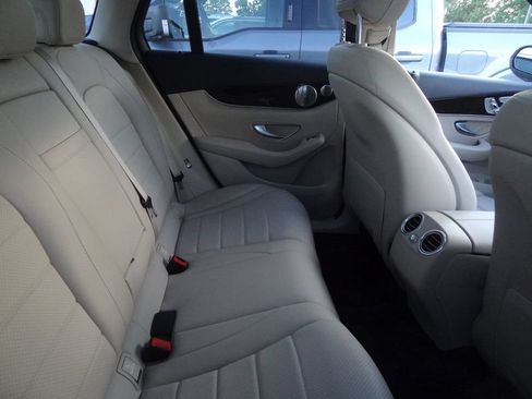 Used 2017 Mercedes-Benz GLC 300 4MATIC image 11
