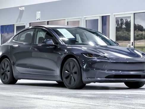 Used 2024 Tesla Model 3 Standard Range RWD image 6