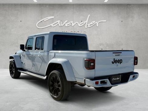 Used 2023 Jeep Gladiator Overland image 5