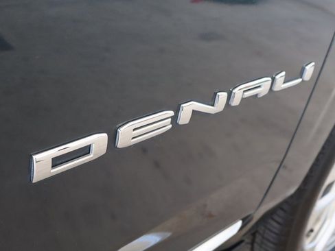 Used 2021 GMC Yukon Denali w/ Denali Premium Package image 58