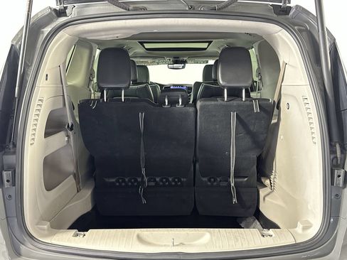 Used 2023 Chrysler Pacifica Limited FWD image 25