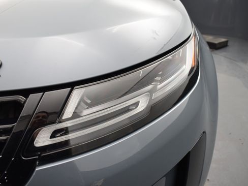 Used 2021 Land Rover Range Rover Evoque SE image 6