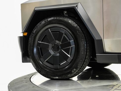 Used 2024 Tesla Cybertruck Cyberbeast AWD/4WD image 75