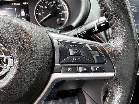 Used 2018 Nissan Kicks SR w/ Exterior Package image 12