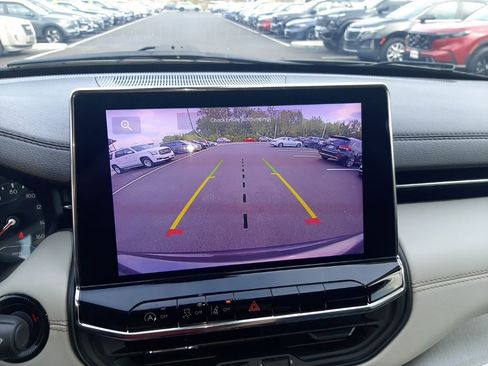 Used 2022 Jeep Compass Limited image 26