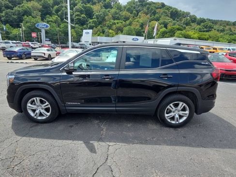 Used 2022 GMC Terrain SLE AWD/4WD image 4