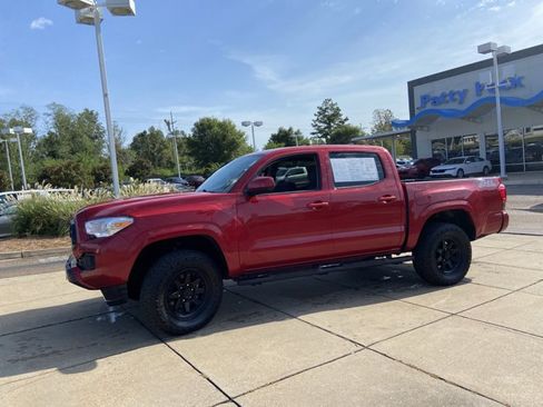 Used 2023 Toyota Tacoma SR AWD/4WD image 8
