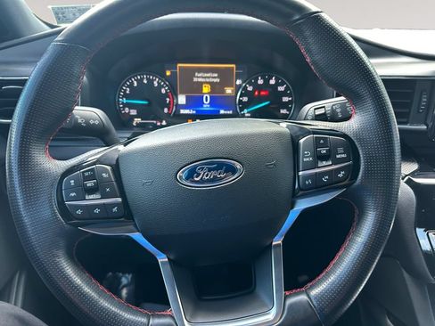 Used 2022 Ford Explorer ST-Line w/ Class IV Trailer Tow Package AWD/4WD image 12