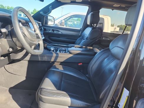 Used 2023 Jeep Grand Wagoneer Series II Obsidian AWD/4WD image 8