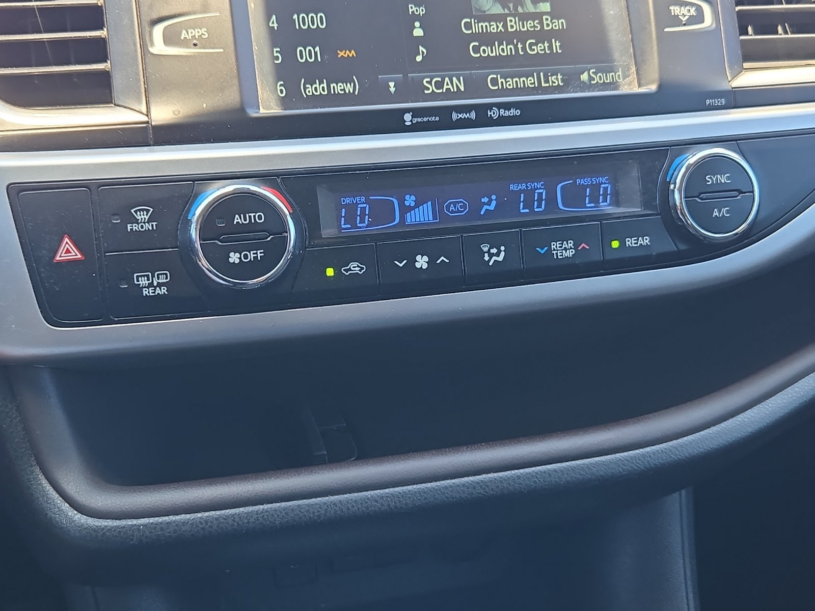 Used 2018 Toyota Highlander Plus FWD image 20