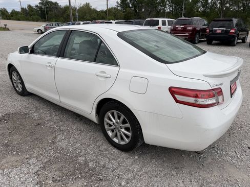 Used 2011 Toyota Camry XLE w/ XLE Extra-Value Pkg #1 FWD image 5