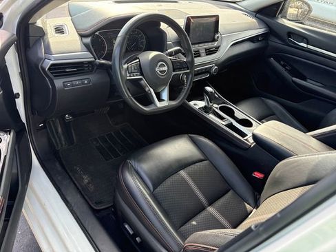 Used 2024 Nissan Altima 2.5 SR FWD image 6