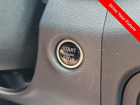 Used 2023 Nissan Frontier SV w/ SV Convenience Package RWD image 10