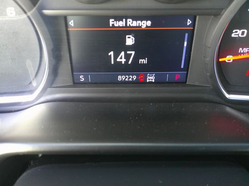 Used 2021 Chevrolet Silverado 1500 LT Trail Boss w/ Convenience Package II image 23