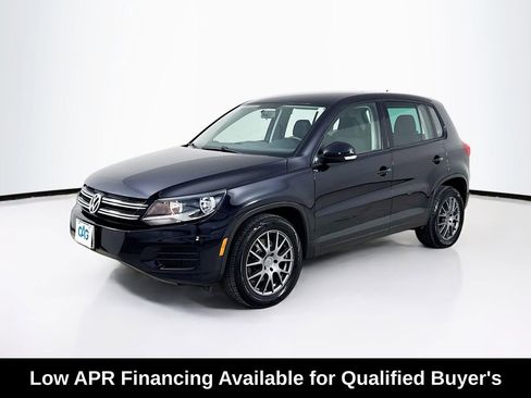 Used 2018 Volkswagen Tiguan Limited w/ Alloy Wheels Package AWD/4WD image 3