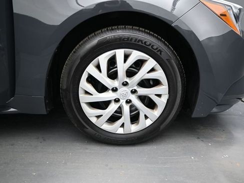 Used 2025 Toyota Corolla LE w/ Convenience Package image 15