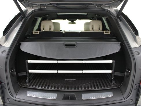 Used 2019 Cadillac XT5 Luxury FWD image 9