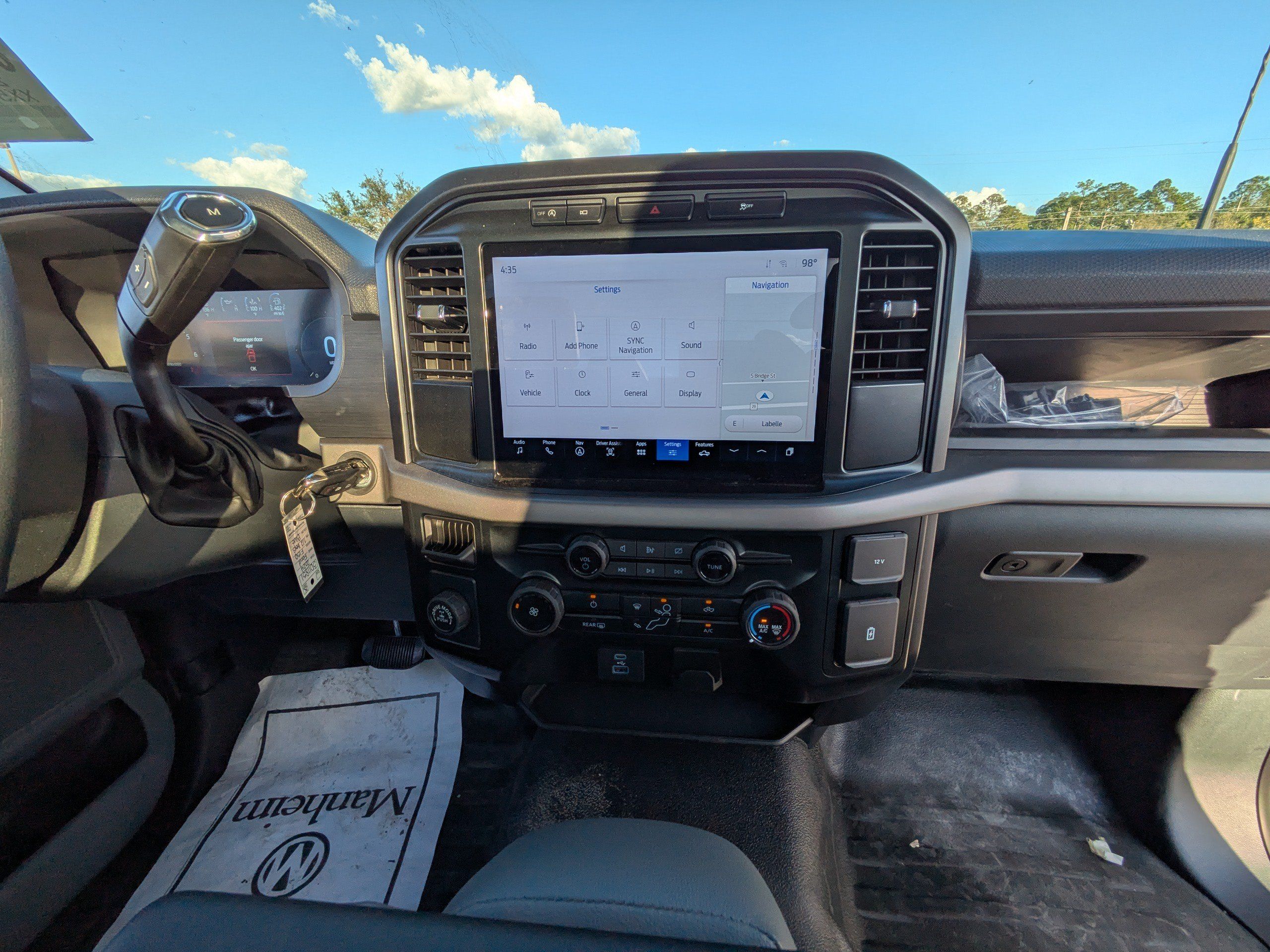 Used 2024 Ford F150 XL RWD image 14