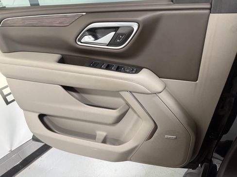 Used 2021 Chevrolet Tahoe Z71 AWD/4WD image 16