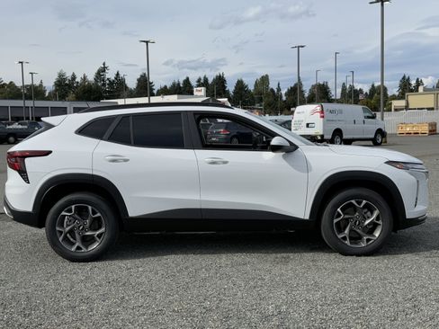 New 2026 Chevrolet Trax LT w/ Driver Confidence Package image 6