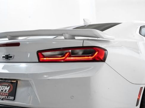 Used 2018 Chevrolet Camaro ZL1 RWD image 12