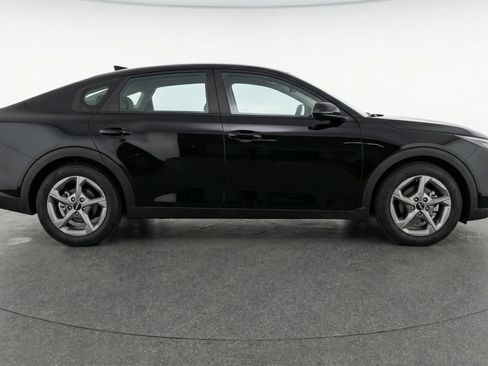 Used 2025 Kia K4 FWD image 11