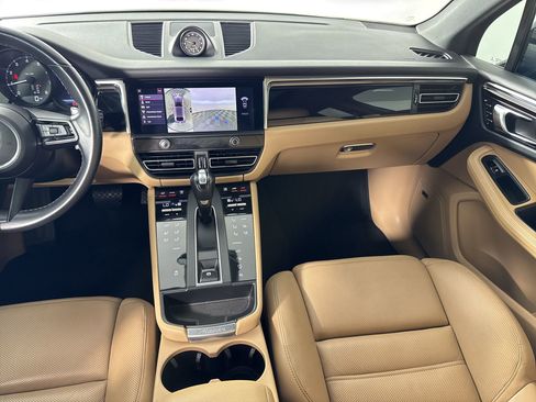 Certified 2022 Porsche Macan image 27