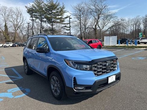 Certified 2025 Honda Passport TrailSport image 10
