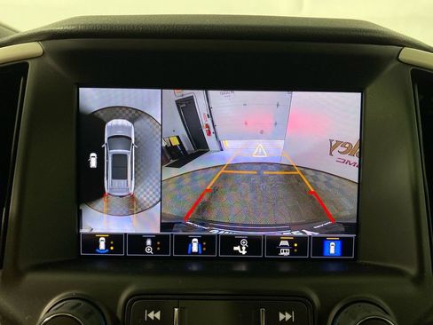 Used 2023 GMC Terrain Denali w/ Denali Premium Package AWD/4WD image 18