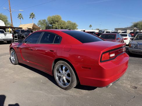 Used 2012 Dodge Charger SXT image 5
