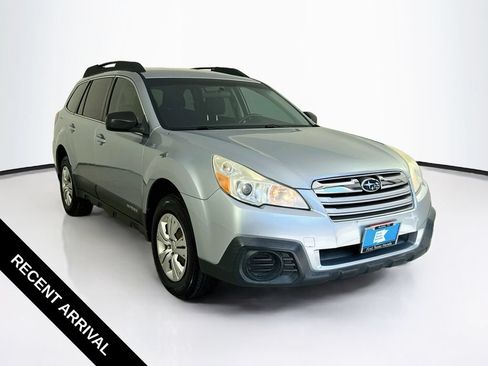 Used 2013 Subaru Outback 2.5i AWD/4WD image 1