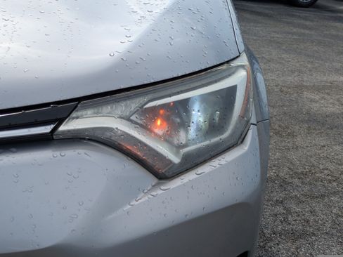 Used 2017 Toyota RAV4 XLE w/ Protection Package AWD/4WD image 10
