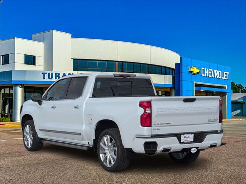 New 2026 Chevrolet Silverado 1500 High Country image 3