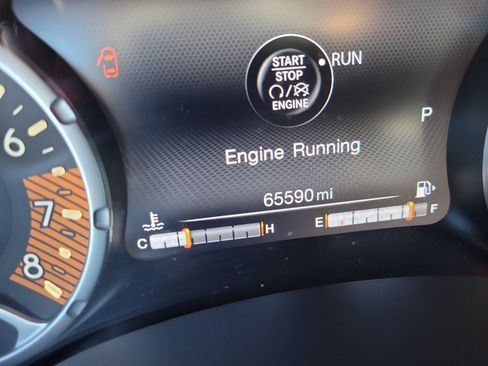 Used 2019 Jeep Renegade Limited w/ Quick Order Package 22P image 29