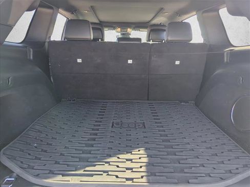 Used 2021 Jeep Grand Cherokee Overland image 6