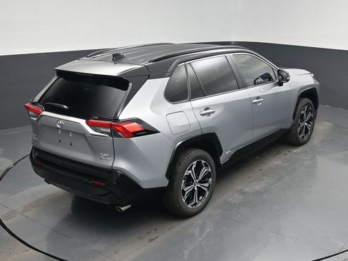 Used 2025 Toyota RAV4 XSE image 38