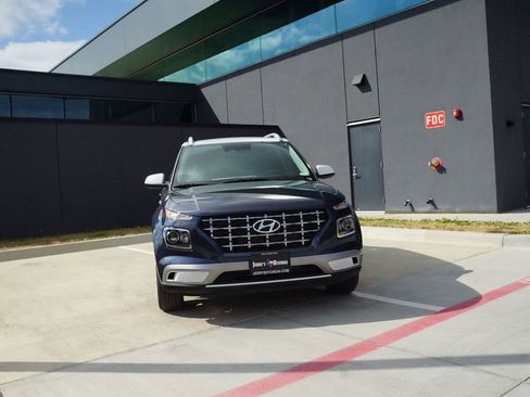 New 2026 Hyundai Venue SEL image 2