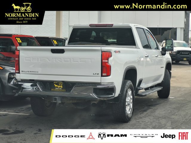 Used 2025 Chevrolet Silverado 2500 LTZ AWD/4WD image 3