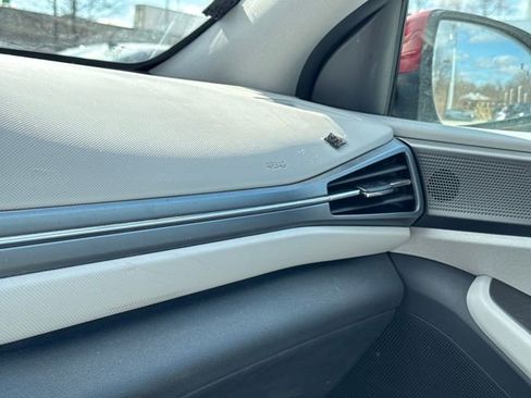 Used 2020 Hyundai Ioniq SEL image 29