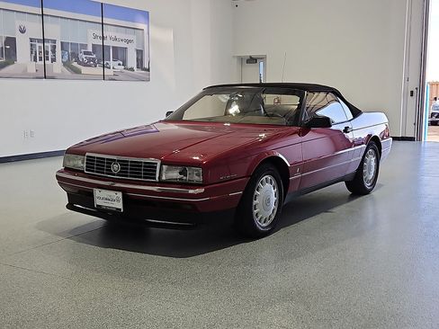 Used 1993 Cadillac Allante FWD image 4