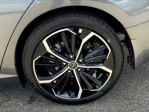 New 2025 Nissan Altima 2.5 SR w/ SR Premium Package image 13