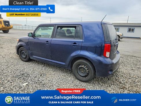 Used 2014 Scion xB FWD image 3