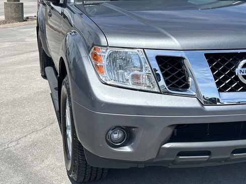 Used 2017 Nissan Frontier SV w/ SV Value Truck Package RWD image 13