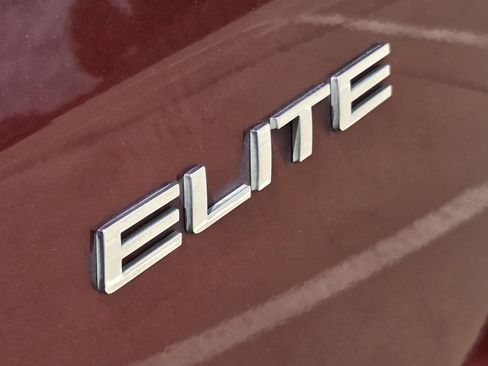 Used 2016 Honda Odyssey Touring Elite image 12