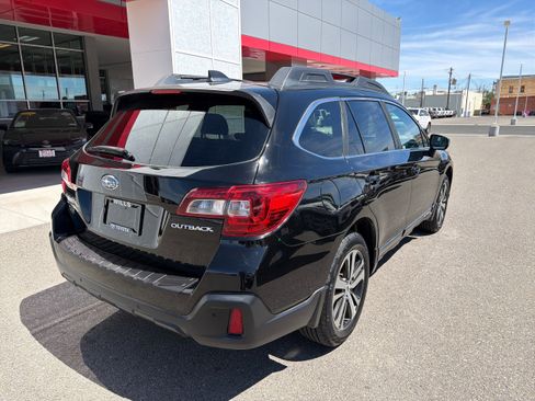 Used 2018 Subaru Outback 2.5i Limited AWD/4WD image 4
