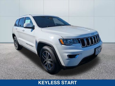Used 2019 Jeep Grand Cherokee Laredo w/ Laredo X Package image 7