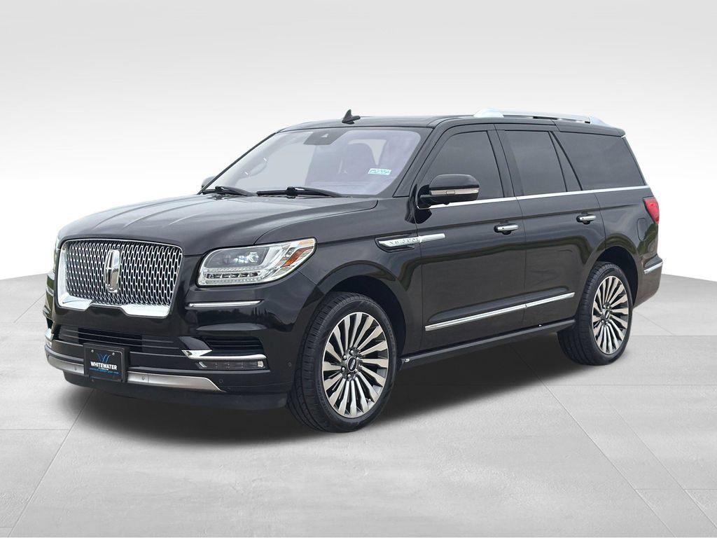 Used 2018 Lincoln Navigator Reserve w/ Technology Package AWD/4WD image 2