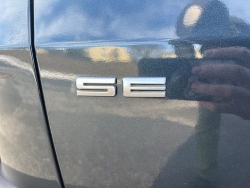 Used 2022 Ford Escape SE w/ Convenience Package image 38