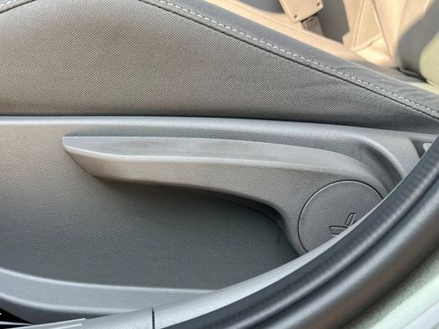 Used 2025 Hyundai Elantra SEL FWD image 26