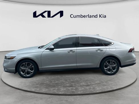 Used 2023 Honda Accord EX-L image 2